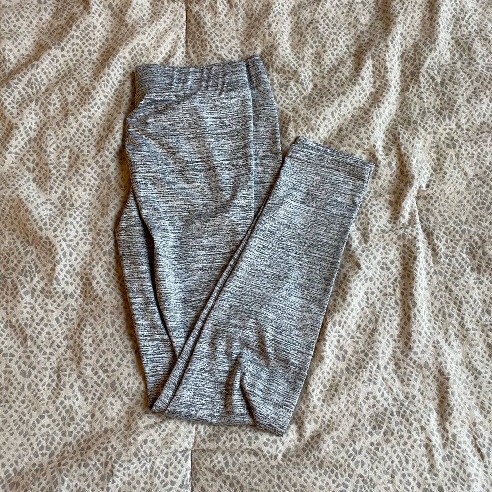 Light grey leggings
